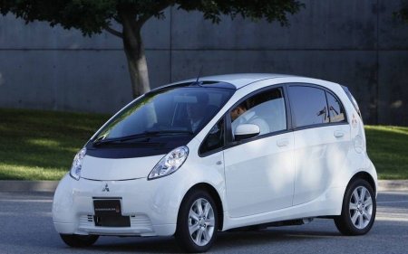 “Mitsubishi” elektrik avtomobilinin istehsalını dayandıracaq