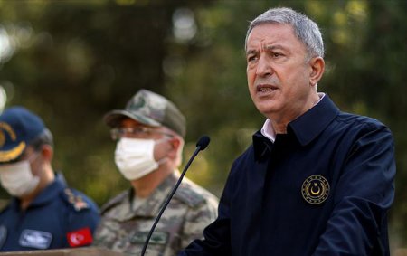 “Ermənistan xaricdən gətirdiyi terrorçuları geri göndərməlidir” - Hulusi Akar