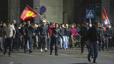 Qırğızıstanda parlament seçkilərinin nəticəsi ləğv olundu