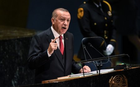 Ərdoğan: "Ermənistan məğlub olduğu üçün Türkiyənin adını hallandırır"