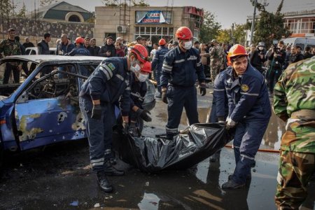 Amerikalı jurnalistlər Bərdədə Ermənistanın raket atəşinə tuş gəldilər - FOTO