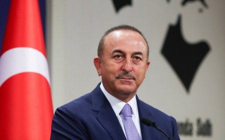 Çavuşoğlu: "Atəşkəsə nəzarət mərkəzləri Azərbaycanın icazə verdiyi yerlərdə qurulacaq"