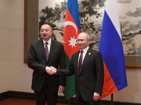 İlham Əliyev ilə Vladimir Putin arasında ikitərəfli görüş başlayıb