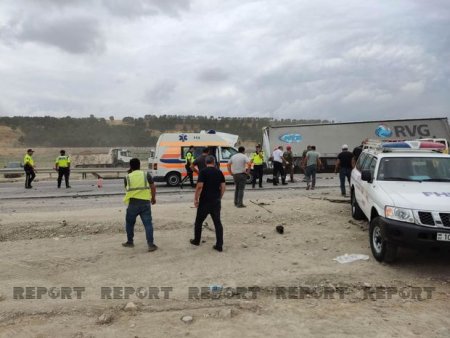 Bakı-Quba yolunda TIR-ın iştirakı ilə qəza baş verib, hər iki sürücü ölüb - FOTO