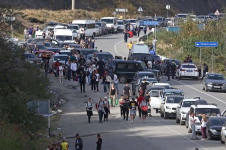 Səfərbərliyin başlamasından sonra Rusiyanı 700 minə yaxın vətəndaş tərk edib