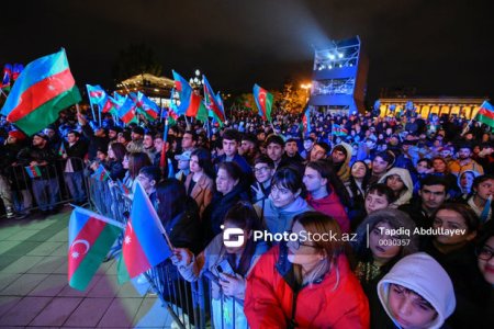 Dənizkənarı Milli Parkda Zəfər Günü ilə bağlı bayram konserti keçirilib - VİDEO