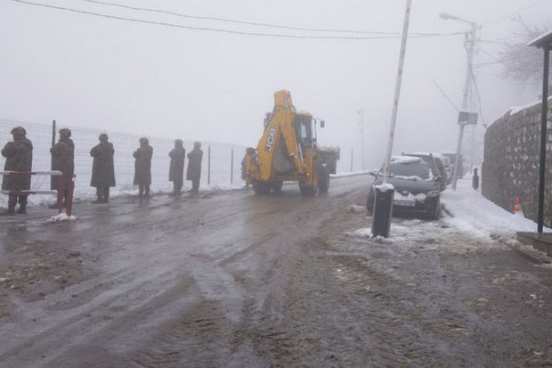 Şuşada yollar qardan təmizlənib, avtomobillərin hərəkəti tam bərpa olunub - YENİLƏNİB + FOTO/VİDEO